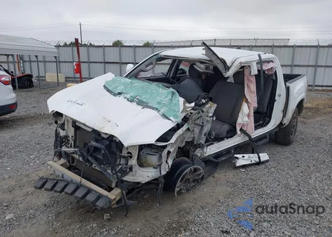 2016 Toyota Tacoma Sr5 V6 z USA, uszkodzony, nr VIN 3TMAZ5CN1GM006167